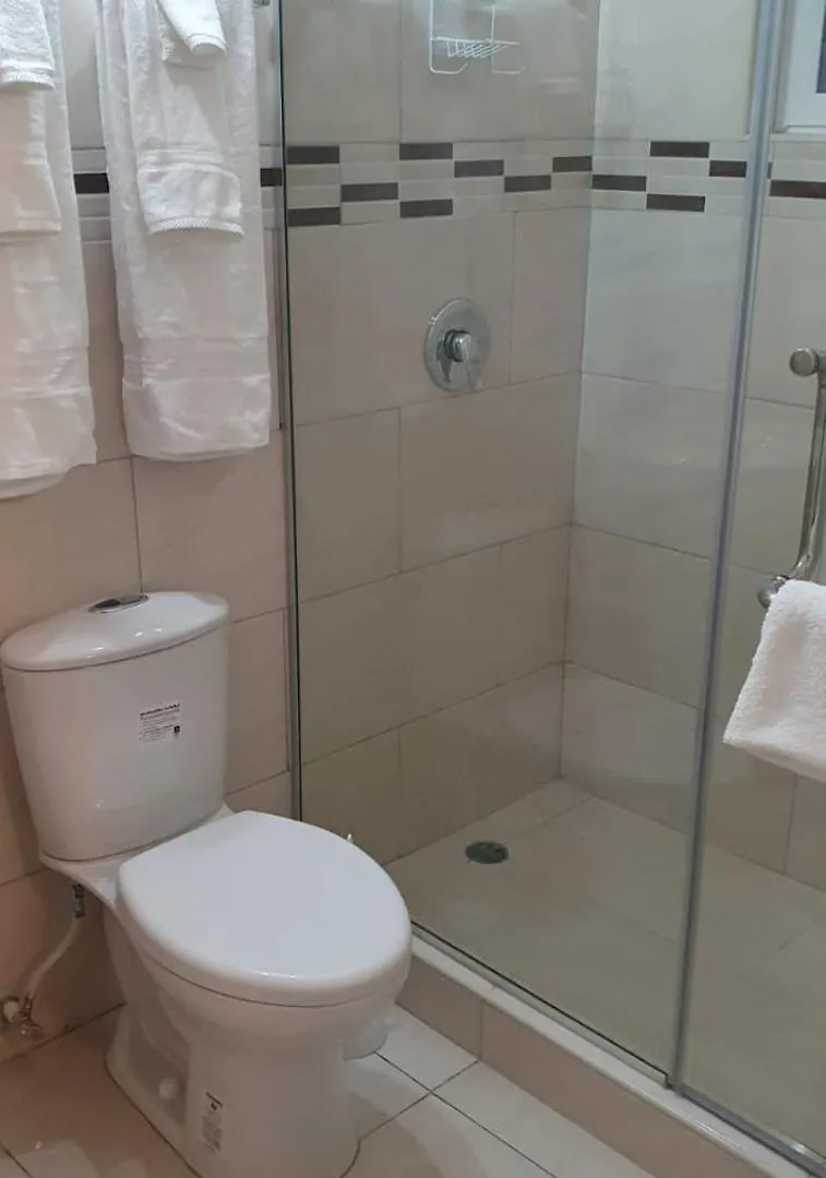 Sorina'S Apartments Ocho Rios